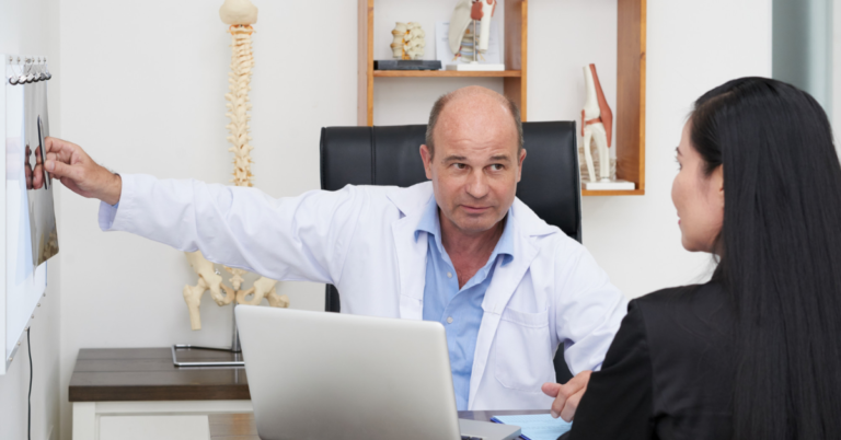 hip replacement surgeon in Indore